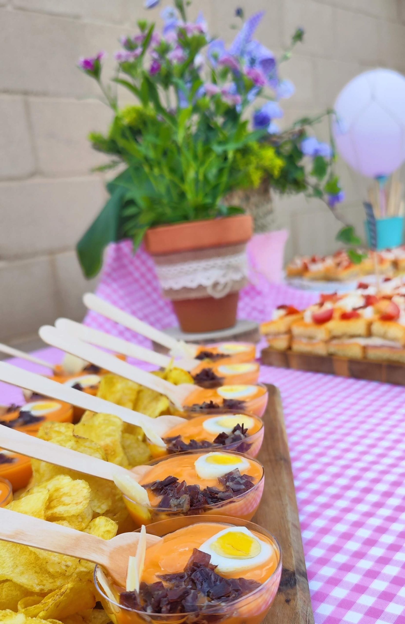 Imagen de algunos bocaditos de un evento organizado por Domus Panis